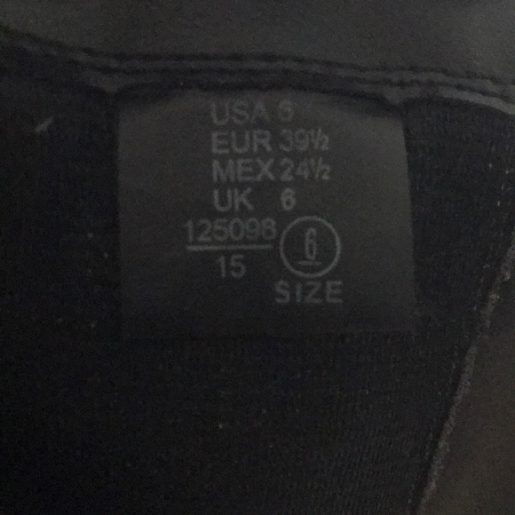 Medium High Cut Boots - Picture 4 of 4